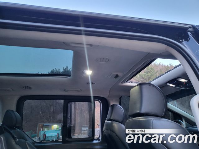 Hyundai Staria 2022 — photo 9