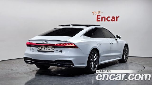 Audi A7 2020 — photo 2
