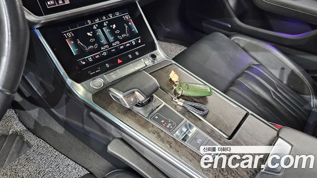 Audi A7 2020 — photo 8