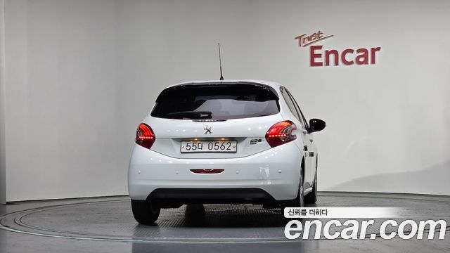 Peugeot 208 2016 — photo 4