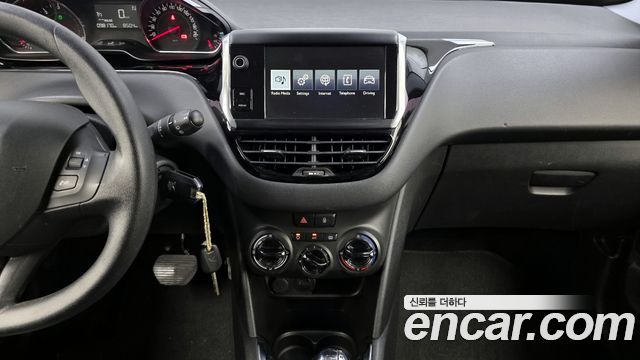 Peugeot 208 2016 — photo 14