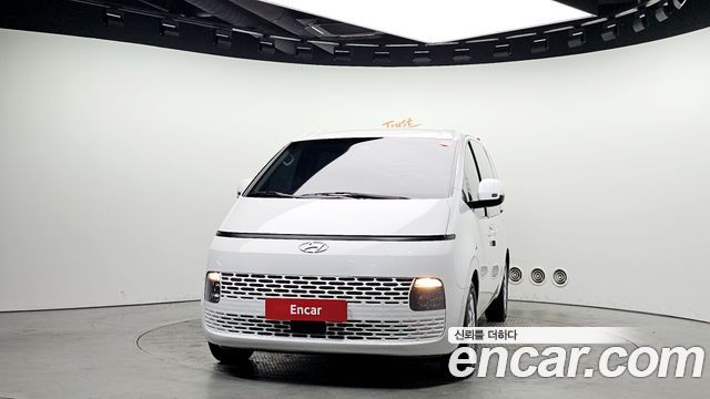 Hyundai Staria 2022 — photo 3