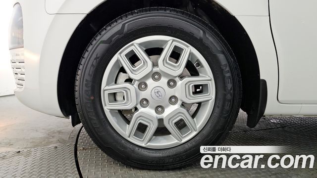 Hyundai Staria 2022 — photo 5