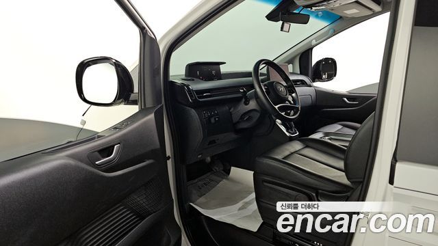 Hyundai Staria 2022 — photo 10