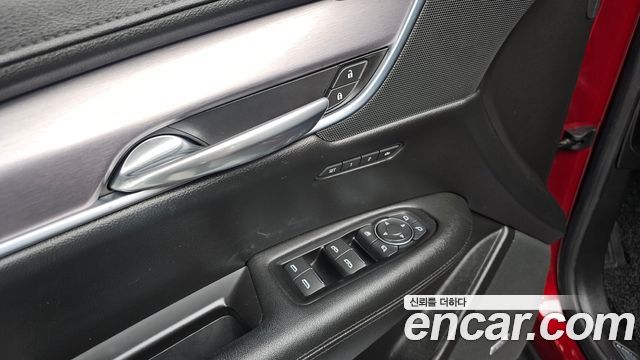 Cadillac XT5 2018 — photo 17