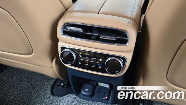 Genesis GV80 2020 — photo 19