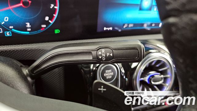 Mercedes-Benz A-Class 2021 — photo 9