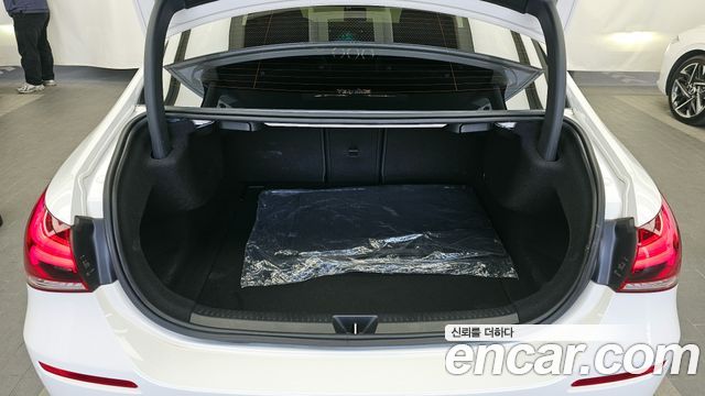 Mercedes-Benz A-Class 2021 — photo 20