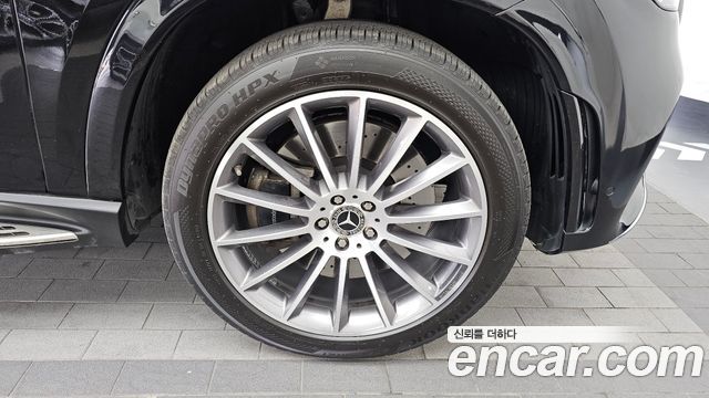 Mercedes-Benz GLE-Class 2023 — photo 5