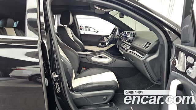 Mercedes-Benz GLE-Class 2023 — photo 11