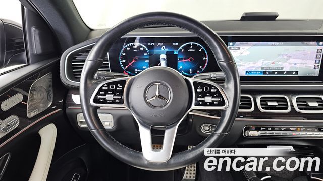 Mercedes-Benz GLE-Class 2023 — photo 13
