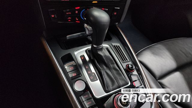 Audi Q5 2012 — photo 9