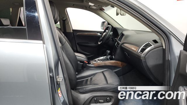 Audi Q5 2012 — photo 11