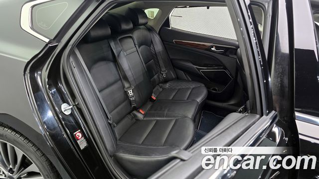 Kia K7 2016 — photo 12