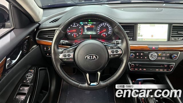 Kia K7 2016 — photo 14