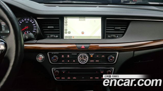 Kia K7 2016 — photo 16
