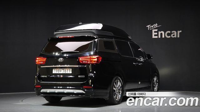 Kia Canival 2019 — photo 2