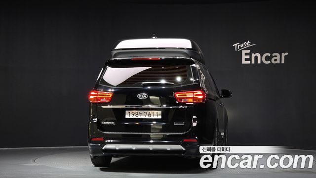 Kia Canival 2019 — photo 4