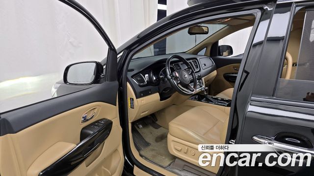 Kia Canival 2019 — photo 10