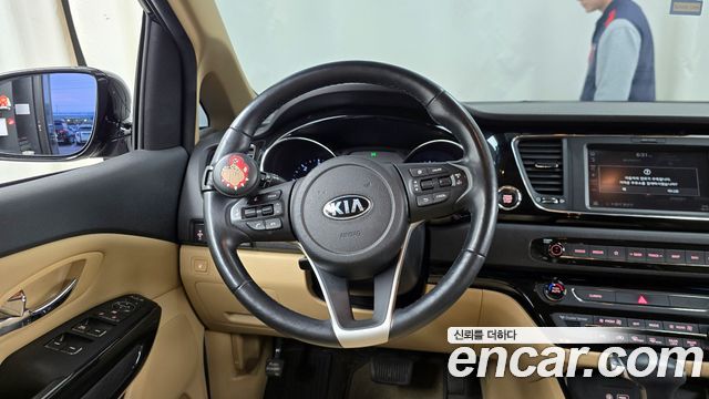 Kia Canival 2019 — photo 13