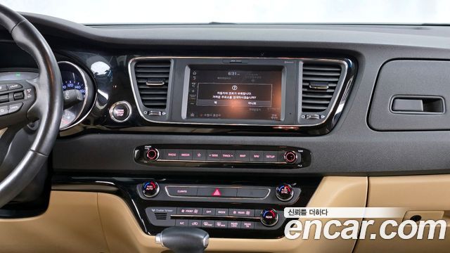 Kia Canival 2019 — photo 14