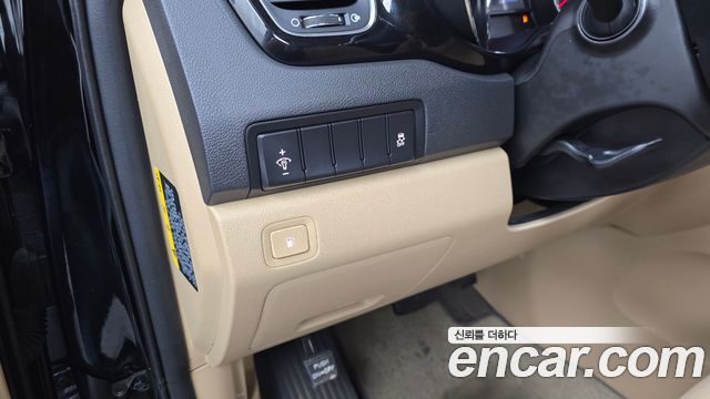 Kia Canival 2019 — photo 17