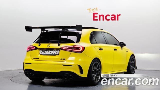 Mercedes-Benz A-Class 2023 — photo 2
