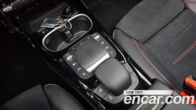 Mercedes-Benz A-Class 2023 — photo 16