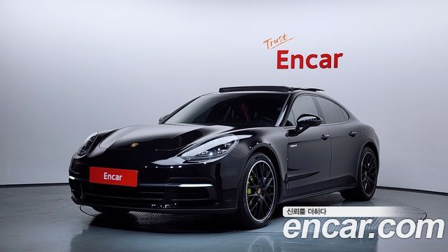 Porsche Panamera 2019 — photo 1