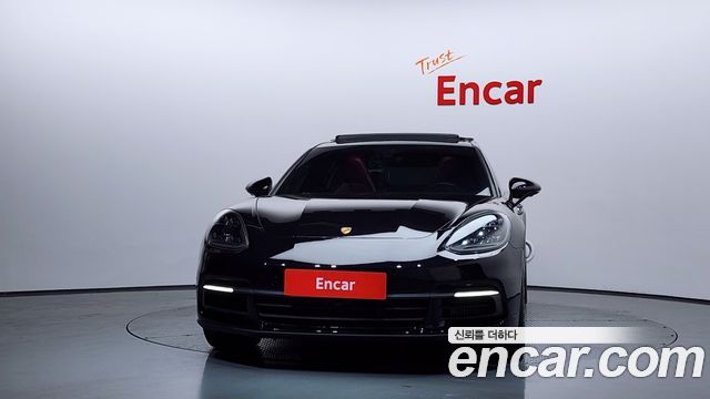 Porsche Panamera 2019 — photo 3