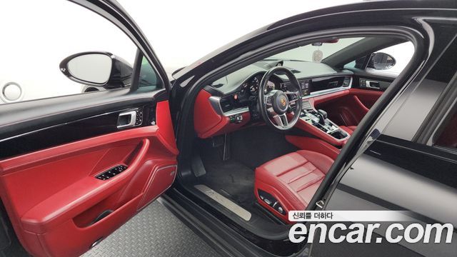 Porsche Panamera 2019 — photo 10