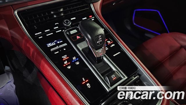 Porsche Panamera 2020 — photo 9