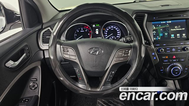 Hyundai Santafe 2016 — photo 14