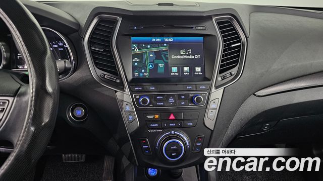 Hyundai Santafe 2016 — photo 15