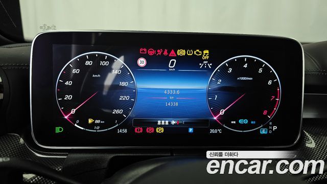 Mercedes-Benz C-Class 2022 — photo 8