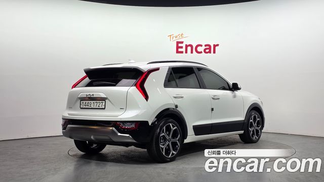 Kia Niro 2025 — photo 2