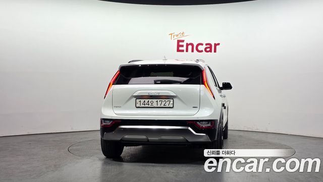 Kia Niro 2025 — photo 4