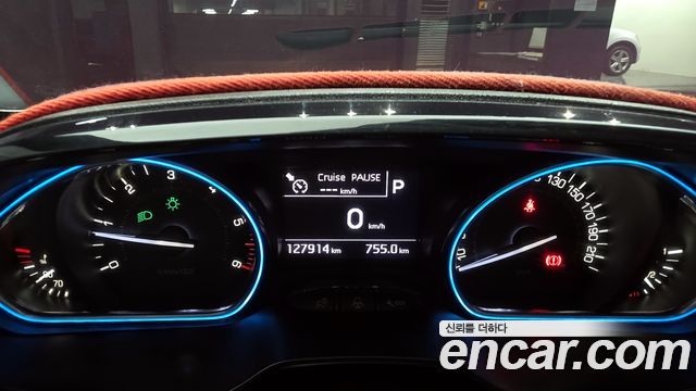 Peugeot 2008 2019 — photo 8