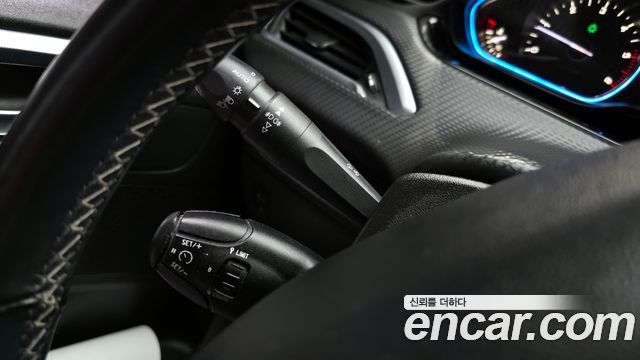 Peugeot 2008 2019 — photo 19
