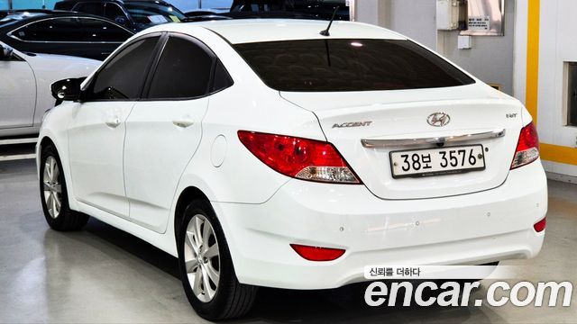 Hyundai Accent 2013 — photo 4