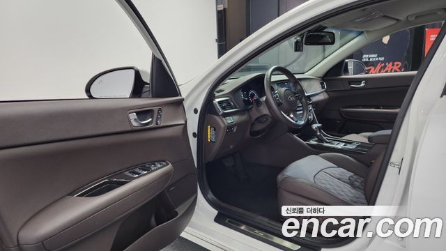 Kia K5 2019 — photo 10
