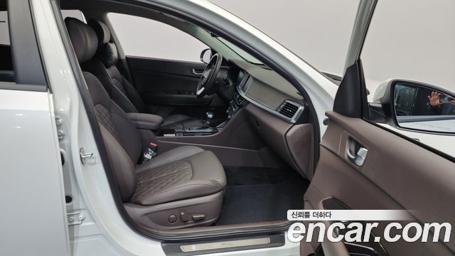 Kia K5 2019 — photo 11