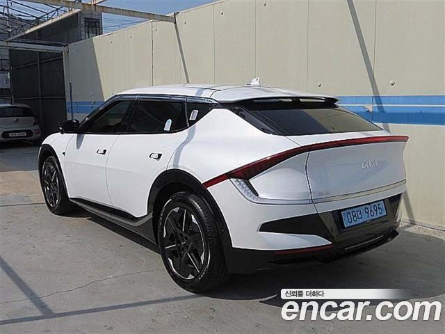 Kia EV6 2025 — photo 2