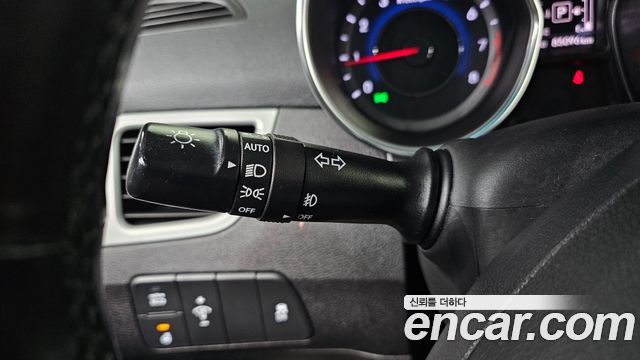 Hyundai AVANTE 2014 — photo 14