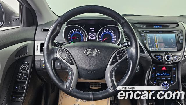 Hyundai AVANTE 2014 — photo 15