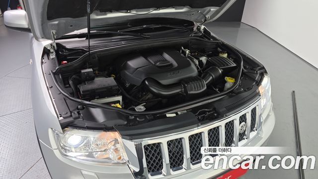 Jeep Cherokee 2011 — photo 6