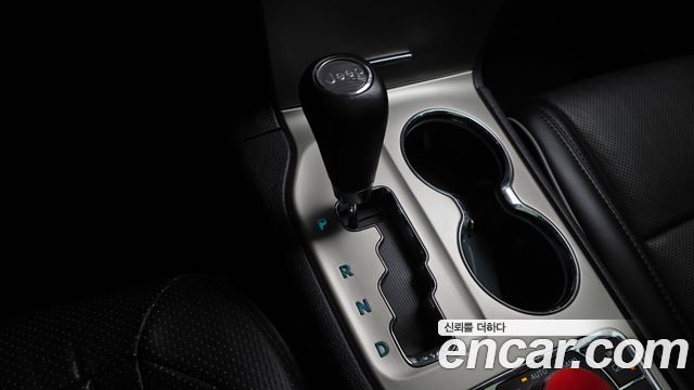 Jeep Cherokee 2011 — photo 9