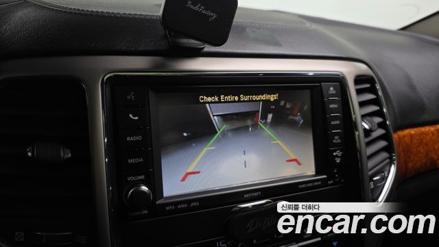 Jeep Cherokee 2011 — photo 15