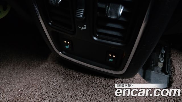 Jeep Cherokee 2011 — photo 17