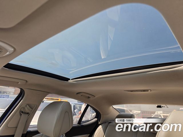 Genesis G70 2019 — photo 17